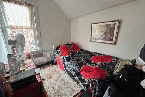 2 bedroom apartment for sale, St Pauls Avenue, London, NW2