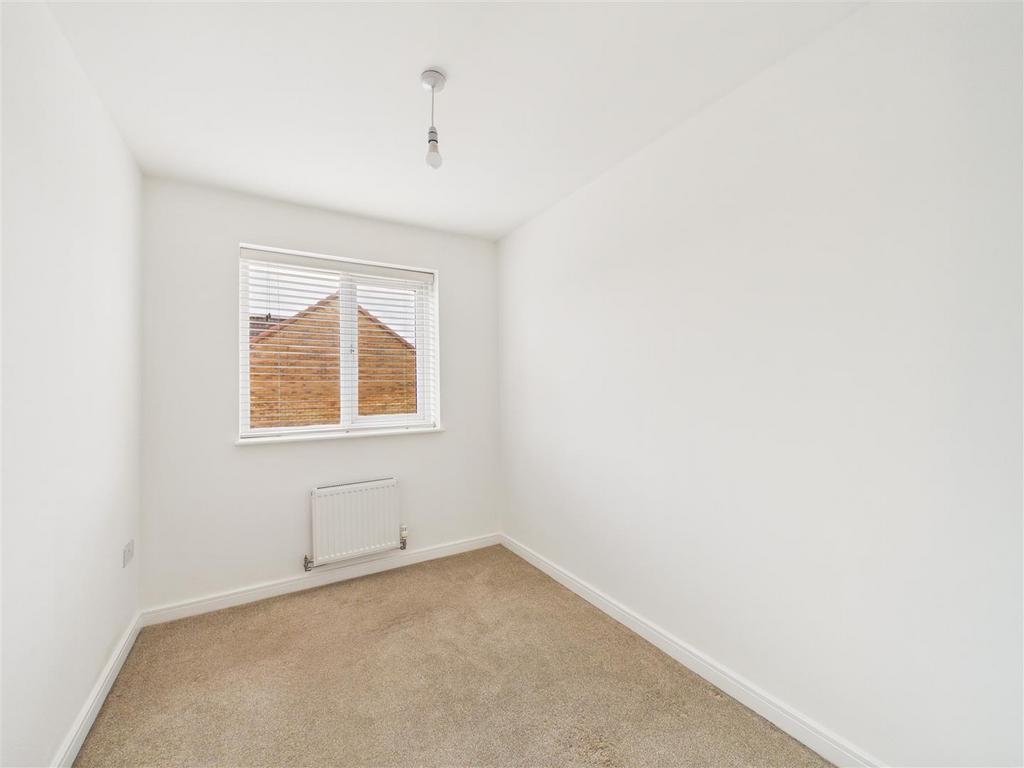 CAM03303 G0-PR0340-STILL011.jpg