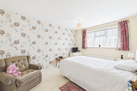 undefined, Thrush Close, Abbeydale, Gloucester, Gloucestershire, GL4