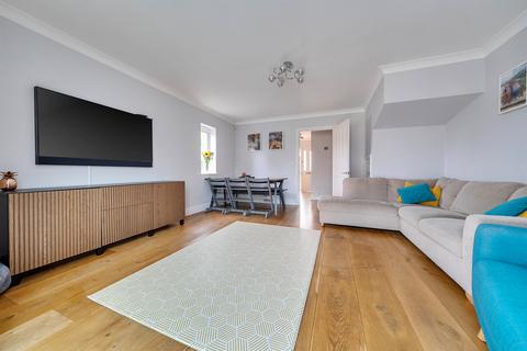 3 bedroom end of terrace house for sale, Derwent Drive, Maidenhead