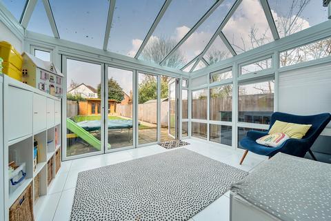 3 bedroom end of terrace house for sale, Derwent Drive, Maidenhead