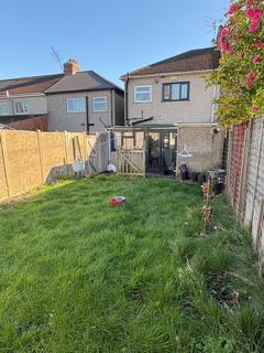 3 bedroom end of terrace house to rent, Roland Avenue, Coventry CV6