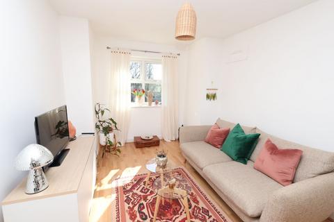 2 bedroom flat for sale, New Belvedere Close, Stretford, M32