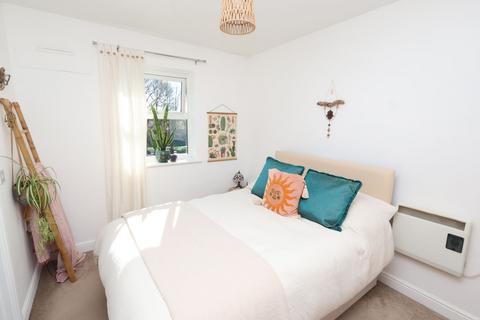 2 bedroom flat for sale, New Belvedere Close, Stretford, M32