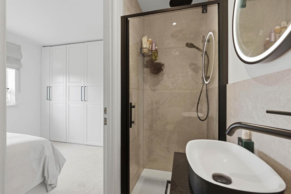 En-suite 4