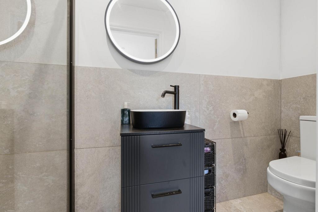 En-suite 4