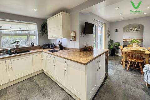 4 bedroom detached house for sale, Wordsworth Court, Crook