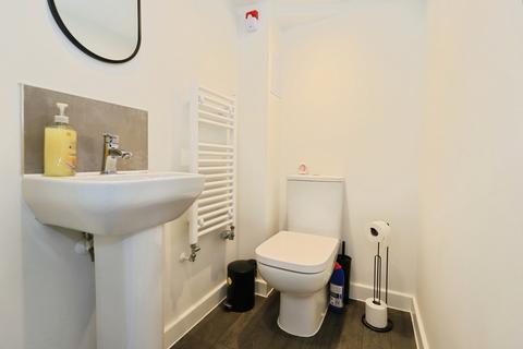 2 bedroom end of terrace house for sale, Juniper Avenue, Wolverhampton, West Midlands, WV10