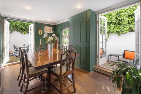 4 bedroom end of terrace house for sale, Warriner Gardens, London, SW11