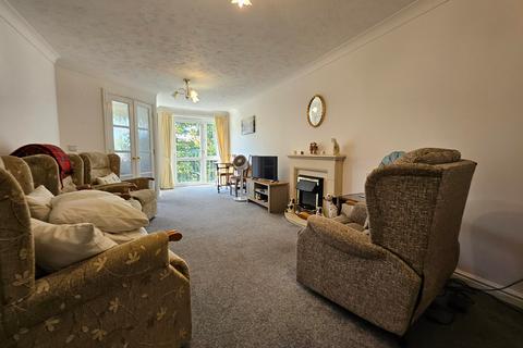 1 bedroom flat to rent, Riverland Court, Christchurch, BH23