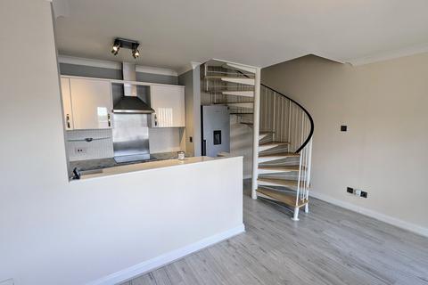 1 bedroom maisonette to rent, Park Mews, South Ockendon, RM15