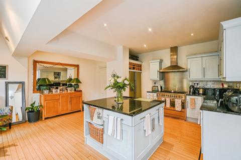 4 bedroom semi-detached house for sale, Queens Drive, Mossley Hill, Liverpool
