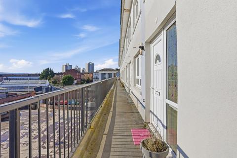 3 bedroom flat for sale, Pollokshaws Road, Glasgow G41