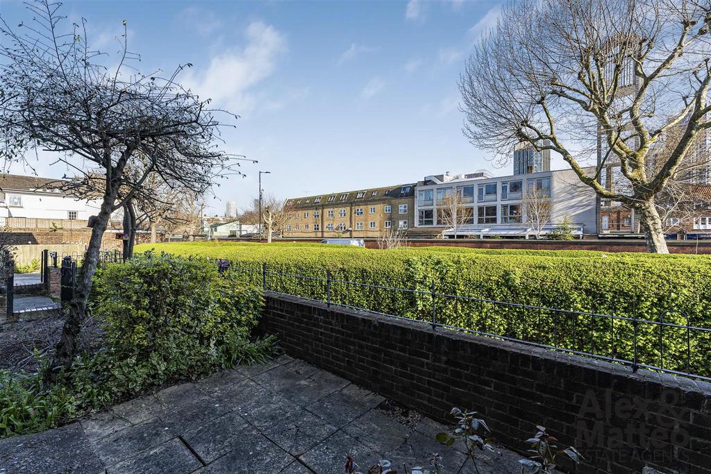 Brunel Road-Additional Front Private Patio Garden