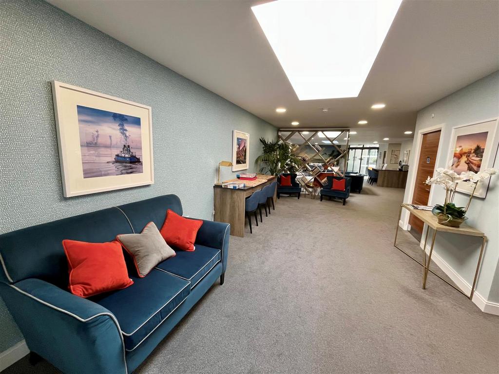 Residents Lounge Area..jpg