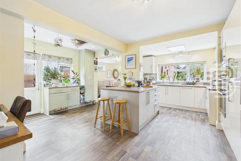 3 bedroom semi-detached house for sale, Hillfield Road, Rugby CV22