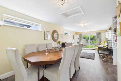 3 bedroom semi-detached house for sale, Hillfield Road, Rugby CV22