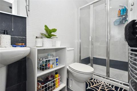 4 bedroom terraced house for sale, Rosemont Avenue, Bramley, Leeds