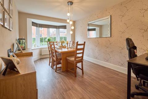 4 bedroom detached house for sale, Cardinal Drive, Burbage, Hinckley