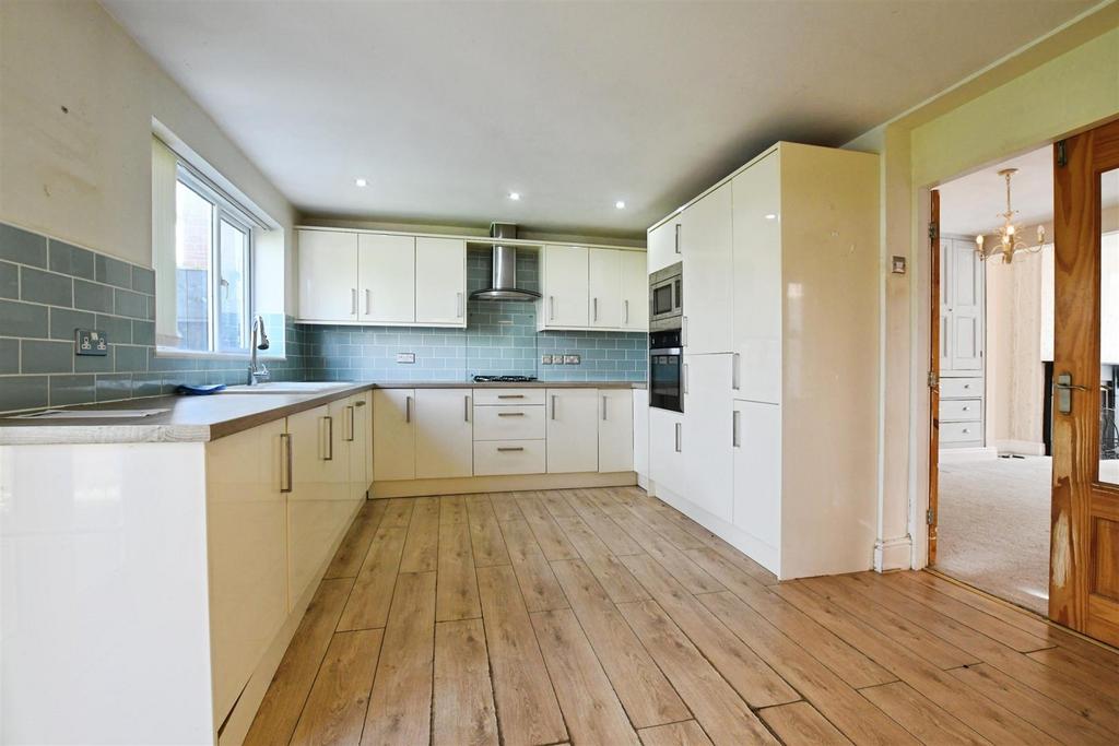 Fitted Kitchen