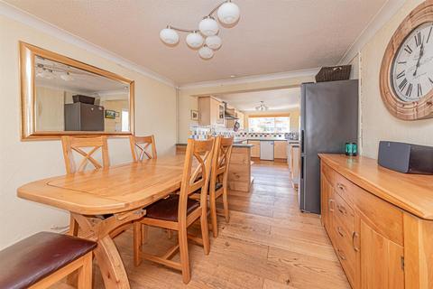 3 bedroom house for sale, Harvey Road, Farnborough GU14