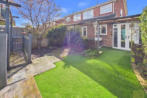 2 bedroom semi-detached house for sale, Caithness Road, Stamford PE9
