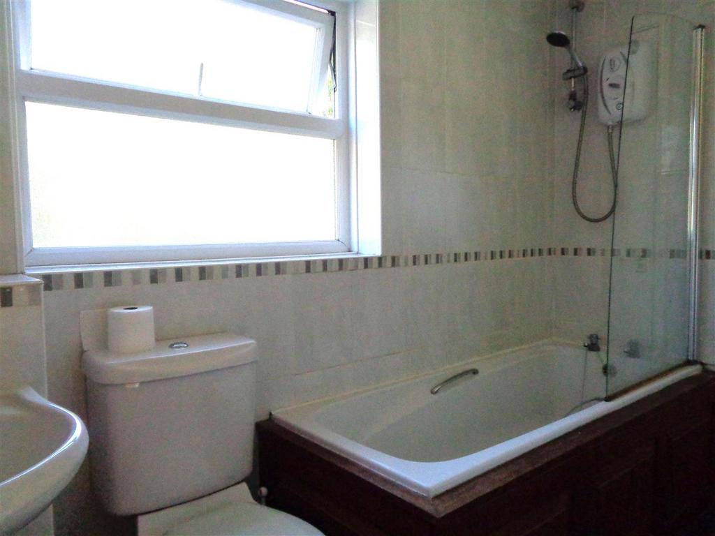 Bathroom.JPG