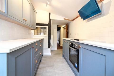 2 bedroom terraced house to rent, Tring Road, Wendover
