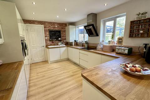 undefined, Wain Close, Alcester