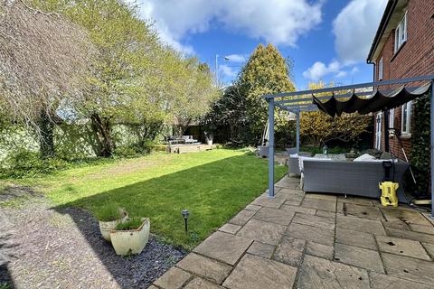 undefined, Wain Close, Alcester