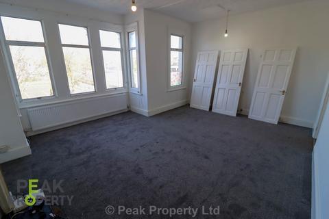 2 bedroom flat to rent, Whitegate Road, Southend On Sea SS1