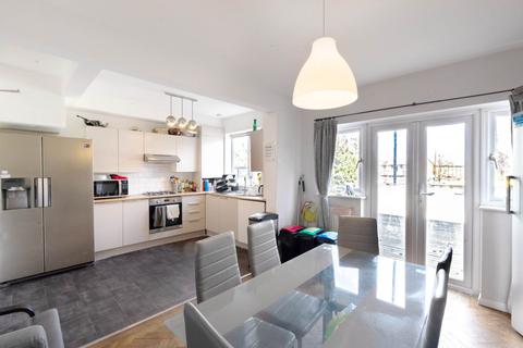 undefined, Room C, Somerset Close, New Malden