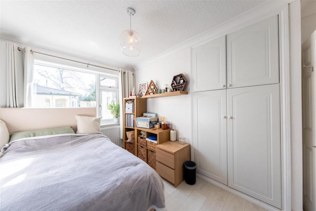 4 Spinner Crescent-015.jpg