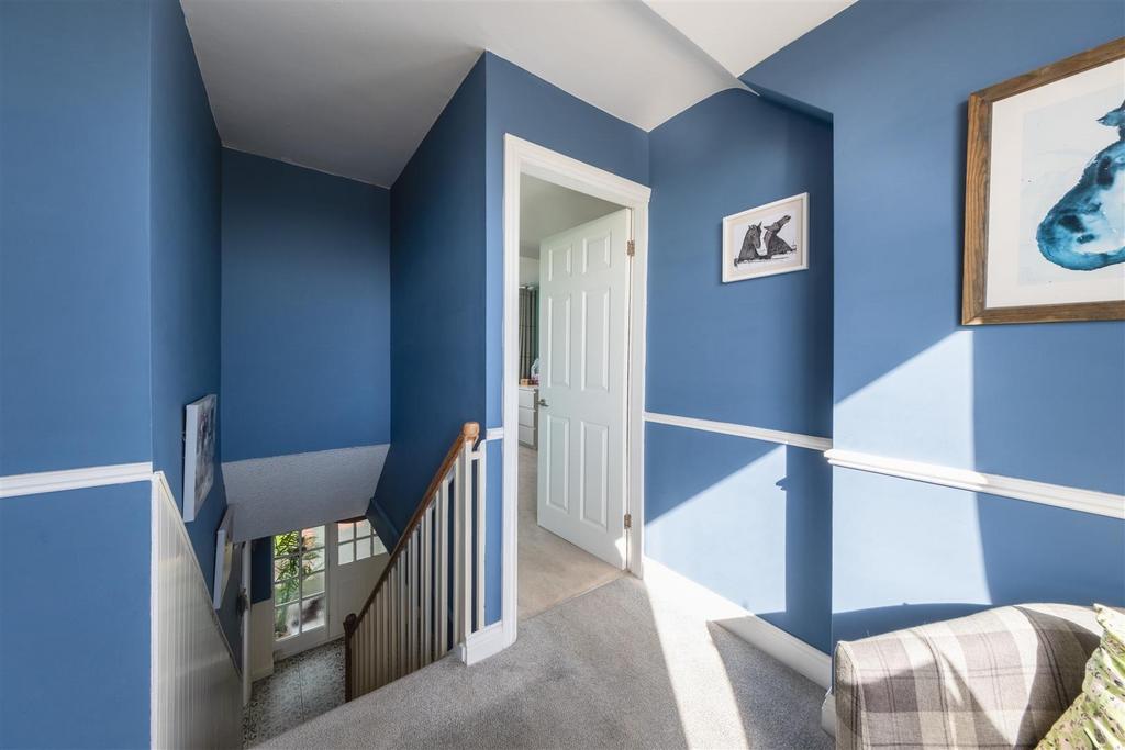 4 Spinner Crescent-030.jpg