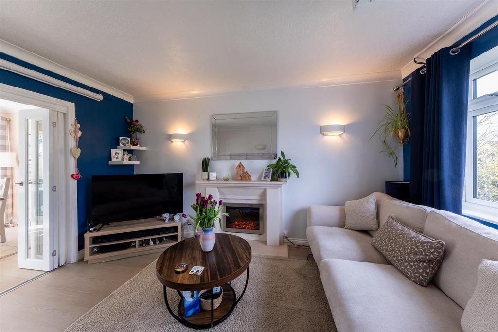 4 Spinner Crescent-012.jpg