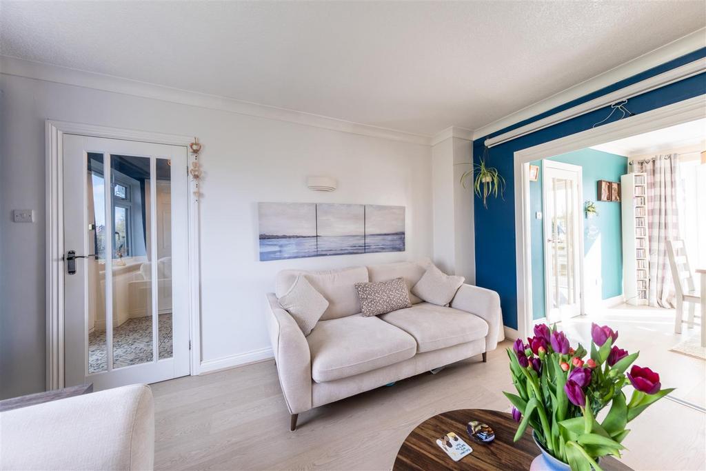 4 Spinner Crescent-013.jpg