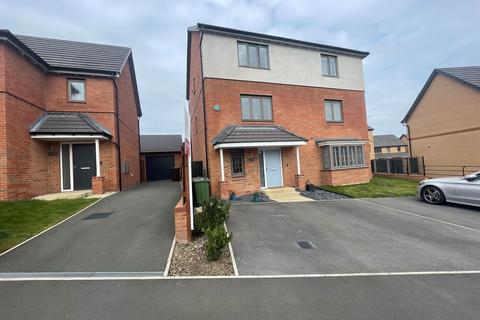 3 bedroom semi-detached house for sale, Staithes Drive, Wakefield