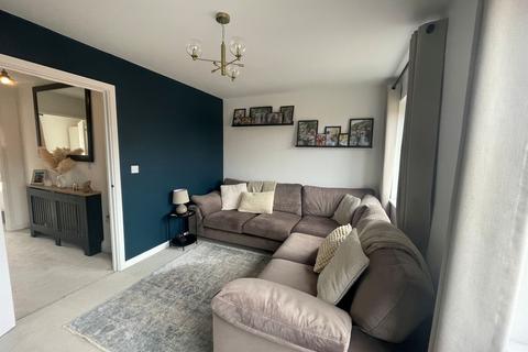 3 bedroom semi-detached house for sale, Staithes Drive, Wakefield