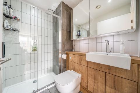 2 bedroom apartment for sale, Grove Street, Meranti Apartments, SE8