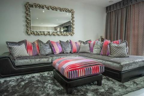 2 bedroom flat to rent, Whitehall Quay Yorkshire, Leeds LS1