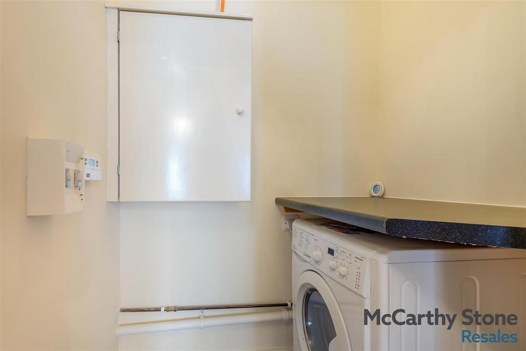 8682824-interior11.jpg