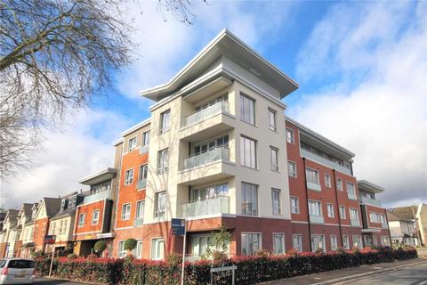 2 bedroom apartment to rent, Maybury Road, Woking GU21