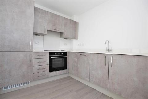 2 bedroom apartment to rent, Maybury Road, Woking GU21