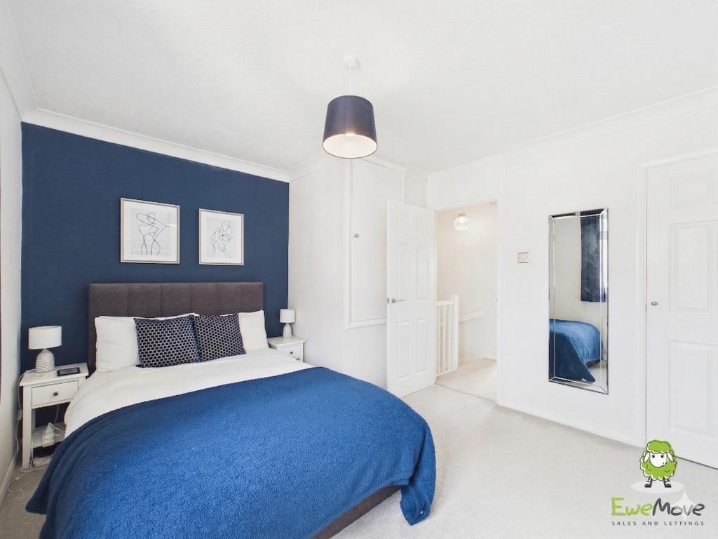 Ewe Move Estate Agents Basingstoke - Gloucester Dri
