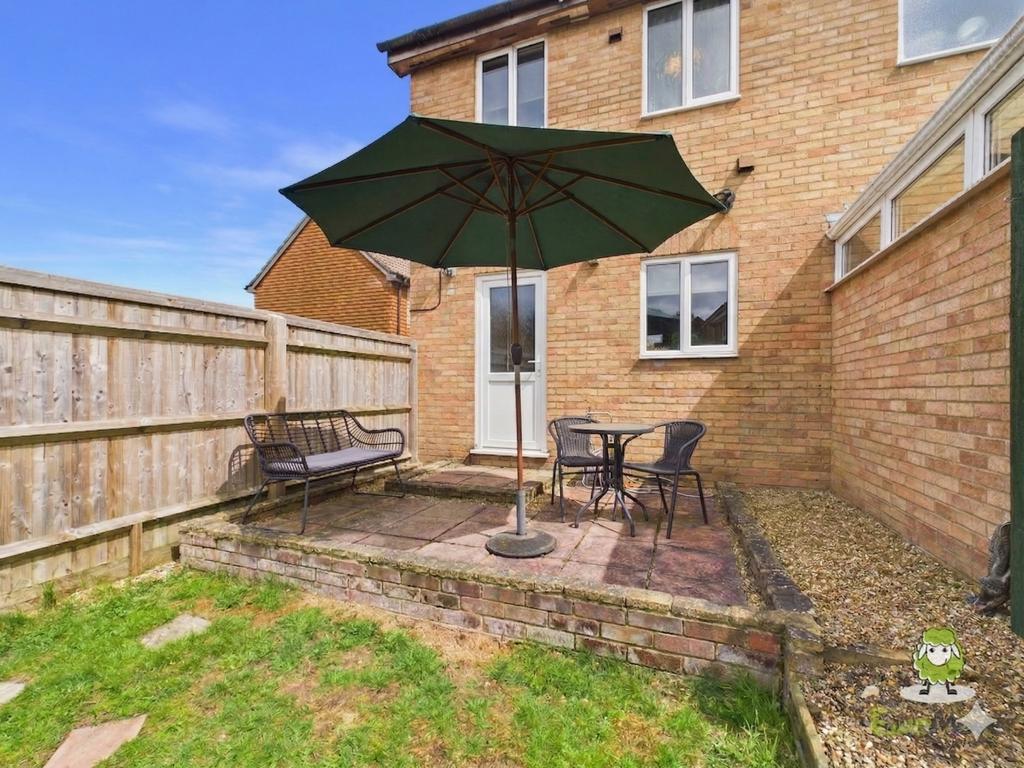 Ewe Move Estate Agents Basingstoke - Gloucester Dri