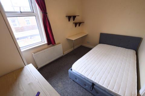 undefined, Beechwood Mount, Leeds LS4