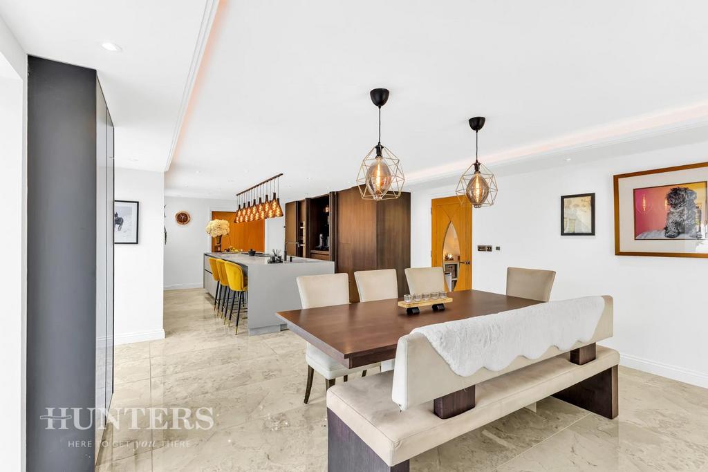 Dining to Kitchen