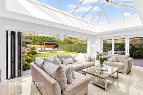 5 bedroom detached house for sale, The Villas, Starring Road, Littleborough, OL15 8FH