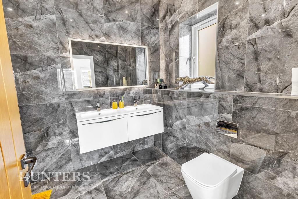 Bed 2 En-Suite