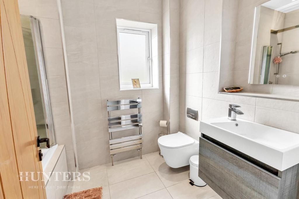 Bed 3 En-Suite